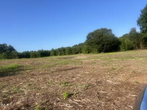 6391 Elevation Rd, Benson, NC 27504 photo 4