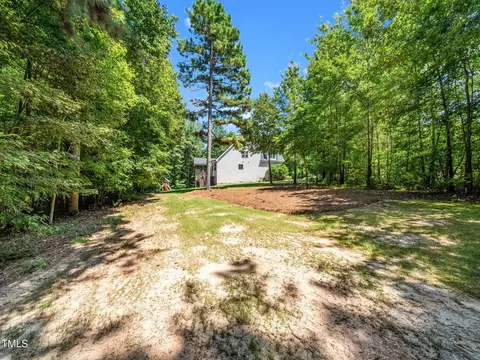 Exterior - 1005 Brianside Ct, Wake Forest, NC 27587 photo 11 of 12