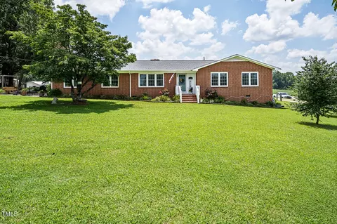 2526 Warrenton Rd, Henderson, NC 27537