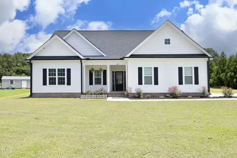 130 Crownview Ln, Dunn, NC 28334