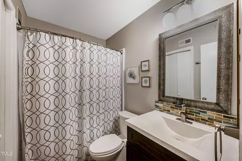 Bath - 807 W Trinity Ave #232, Durham, NC 27701 photo 1 of 1