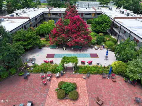 Exterior - 807 W Trinity Ave #232, Durham, NC 27701 photo 9 of 11