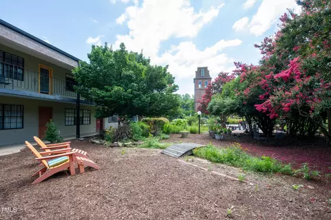 Exterior - 807 W Trinity Ave #232, Durham, NC 27701 photo 4 of 11