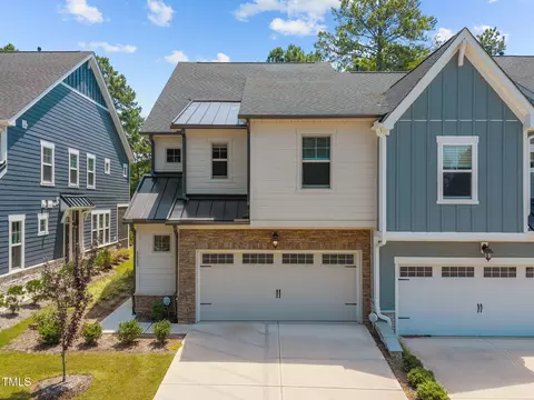 8027 Windthorn Pl, Cary, NC 27519