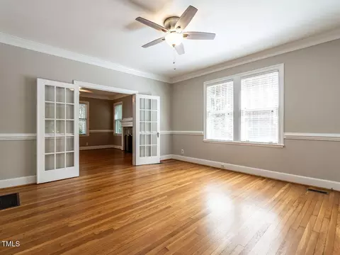 Living - 2715 Vanderbilt Ave, Raleigh, NC 27607 photo 3 of 4