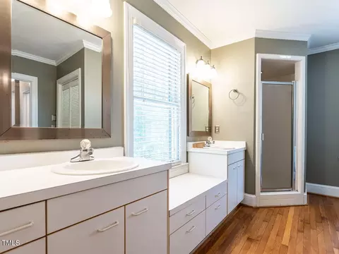 Bath - 2715 Vanderbilt Ave, Raleigh, NC 27607 photo 1 of 3
