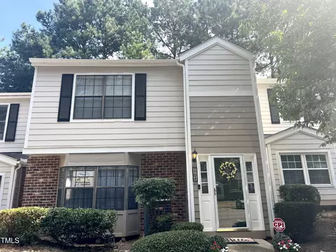 7704 Falcon Rest Cir, Raleigh, NC 27615