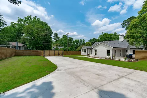 Exterior - 2100 Summit St, Durham, NC 27707 photo 9 of 11