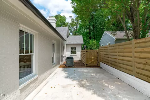 Exterior - 2100 Summit St, Durham, NC 27707 photo 10 of 11