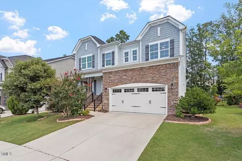 Exterior - 304 White Iris Loop, Cary, NC 27519 photo 2 of 20