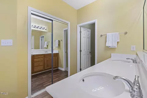 Bath - 110 Stablegate Dr, Cary, NC 27513 photo 1 of 2