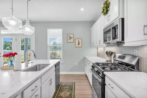 Kitchen - 7106 Cabernet Franc Dr, Willow Spring, NC 27592 photo 4 of 4