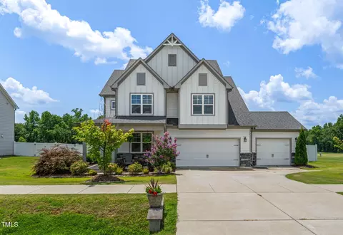 7106 Cabernet Franc Dr, Willow Spring, NC 27592
