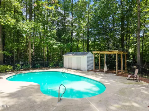 Exterior - 2809 Elsbeth Ct, Wake Forest, NC 27587 photo 6 of 14