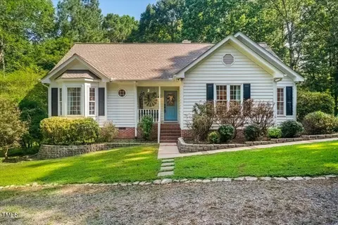 213 Oakcrest Dr, Wake Forest, NC 27587