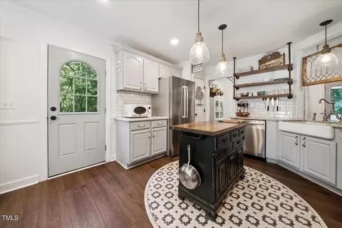 Kitchen - 213 Oakcrest Dr, Wake Forest, NC 27587 photo 3 of 4