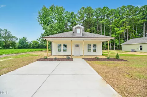 312 S Eastwood Dr #( 11), Benson, NC 27504