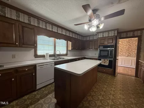 Kitchen - 4221 Zacks Mill Rd, Angier, NC 27501 photo 2 of 6