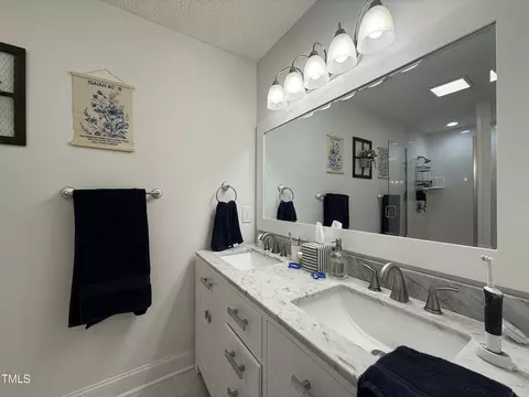 Bath - 4221 Zacks Mill Rd, Angier, NC 27501 photo 4 of 6