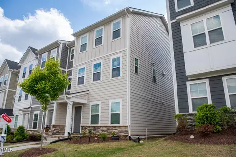 321 Devon Cliffs Dr, Wake Forest, NC 27587