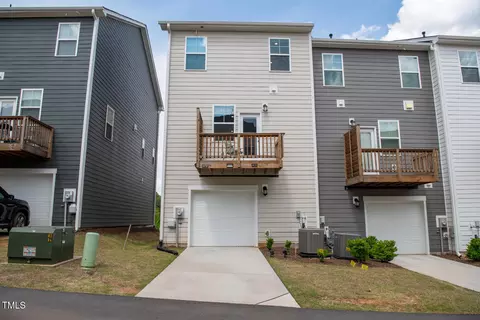 Exterior - 321 Devon Cliffs Dr, Wake Forest, NC 27587 photo 2 of 3