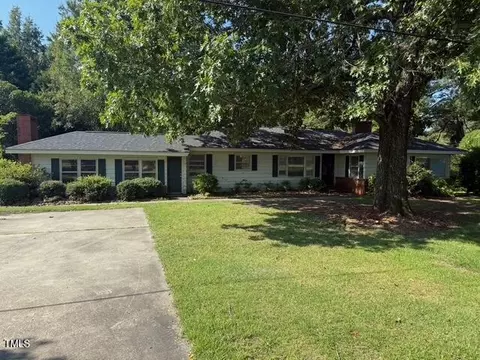135 W Stewart St, Coats, NC 27521