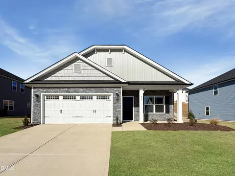 79 Northwood Dr, Fuquay Varina, NC 27526