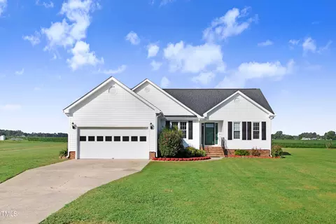 110 Summerdale Dr, Pikeville, NC 27863