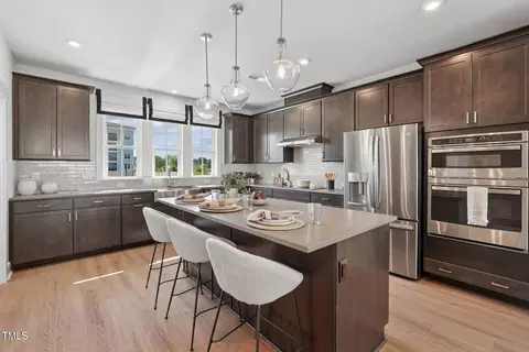 1044 Zelkova Ln, Chapel Hill, NC 27517