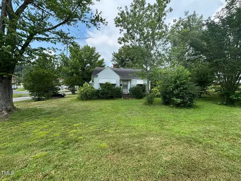 601 Red Oak Dr, Siler City, NC 27344