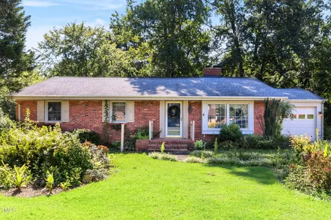 707 W Morris Cir, Dunn, NC 28334