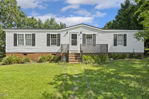 76 Maple St, Coats, NC 27521