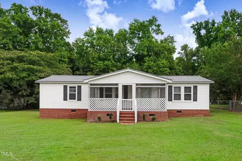 104 Barrier Pl, Pikeville, NC 27863