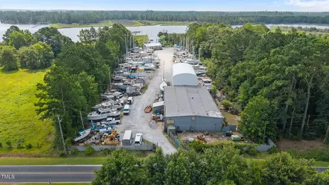1038 Chinchilla Dr, Bayboro, NC 28515