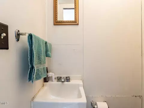 3566 N Mccullen Rd, Faison, NC 28341 photo 12