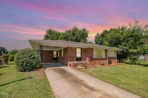 309 W Rockspring St, Henderson, NC 27536