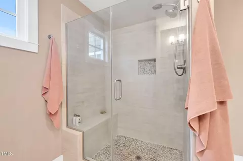 Bath - 2 Premier Ct, Durham, NC 27713 photo 4 of 5