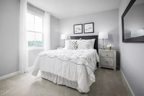 Bedroom - 1508 Ivy Meadow Ln, Zebulon, NC 27597 photo 3 of 5