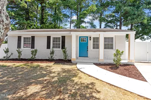 1416 Oakhill Ct, Raleigh, NC 27610