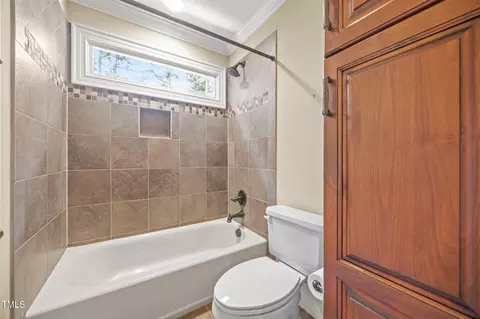 Bath - 7405 Portpatrick Ct, Wake Forest, NC 27587 photo 6 of 6