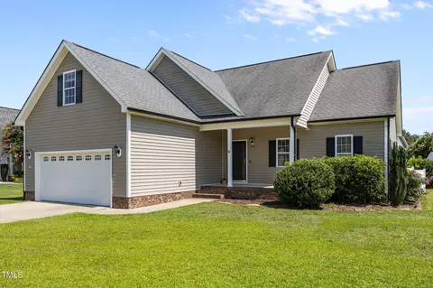 Exterior - 904 Willow Leaf Ct, Dunn, NC 28334 photo 7 of 7