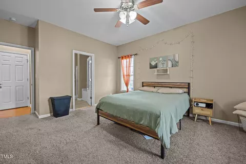 Bedroom - 904 Willow Leaf Ct, Dunn, NC 28334 photo 2 of 3