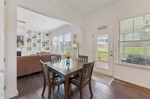 1020 Big Spring Cir, Durham, NC 27703 photo 9