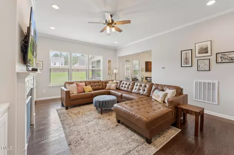 1020 Big Spring Cir, Durham, NC 27703 photo 6