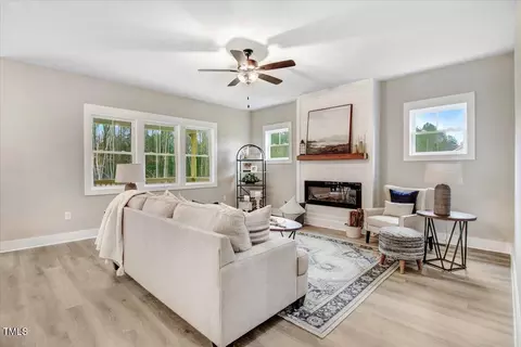 9383 Bear Run Ln, Middlesex, NC 27557
