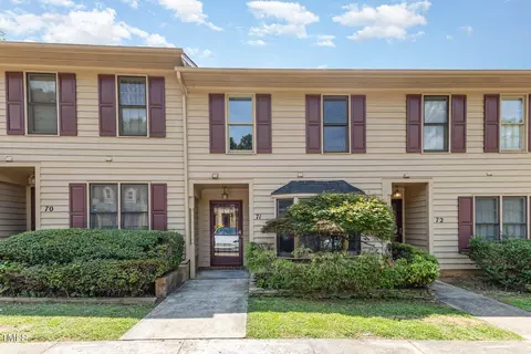 71 Stone Hill Ct, Durham, NC 27704