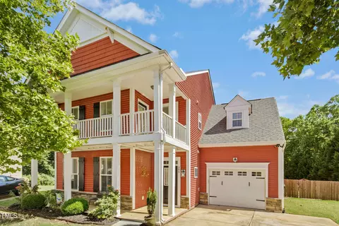 285 Tuscarora Ln, Clayton, NC 27520