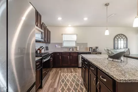 Kitchen - 1012 Ringhill Bluff Dr, Durham, NC 27704 photo 3 of 3