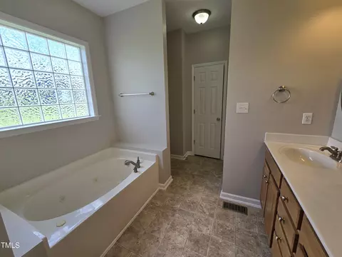 29 Linville Ln, Willow Spring, NC 27592 photo 15