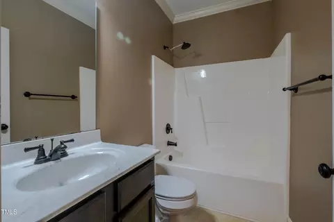 Bath - 98 Hazelnut Ln, Smithfield, NC 27577 photo 2 of 3